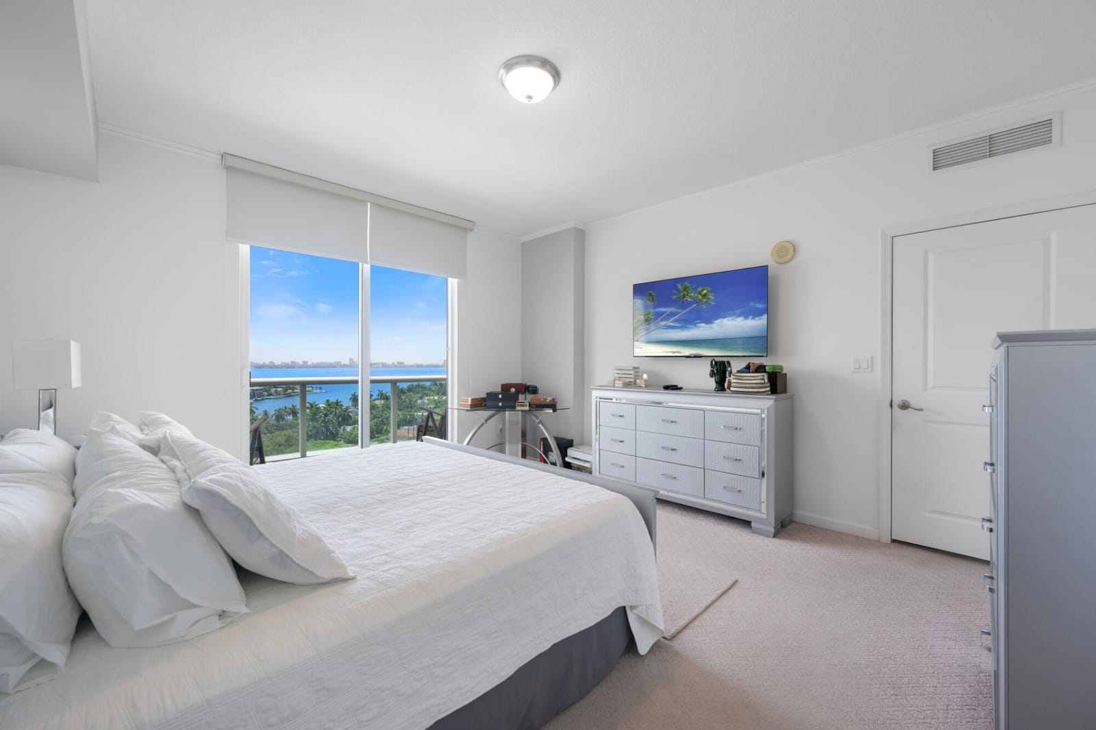 7900 HARBOR ISLAND Drive 1517 — photo 11