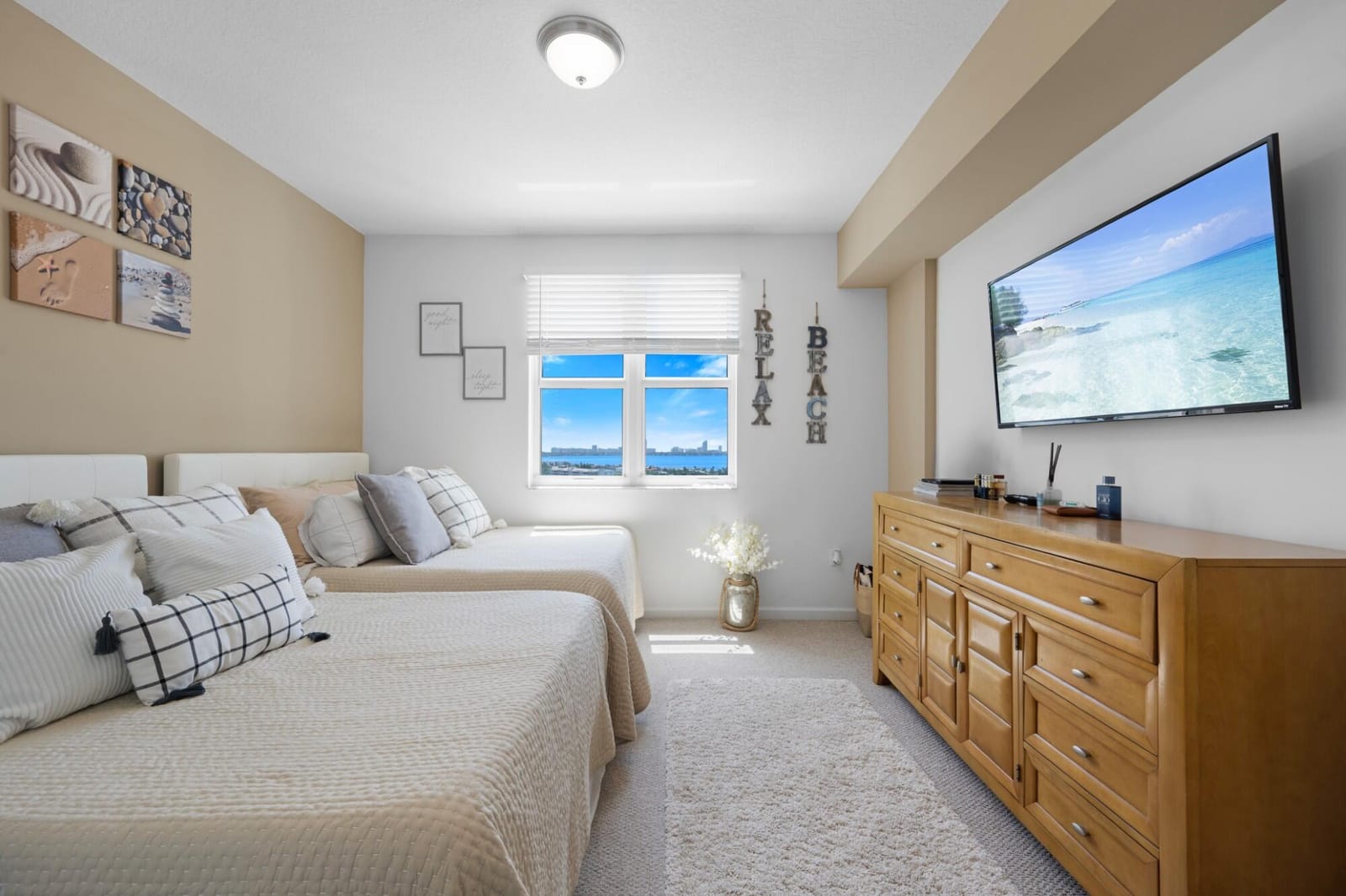 7900 HARBOR ISLAND Drive 1517 — photo 8