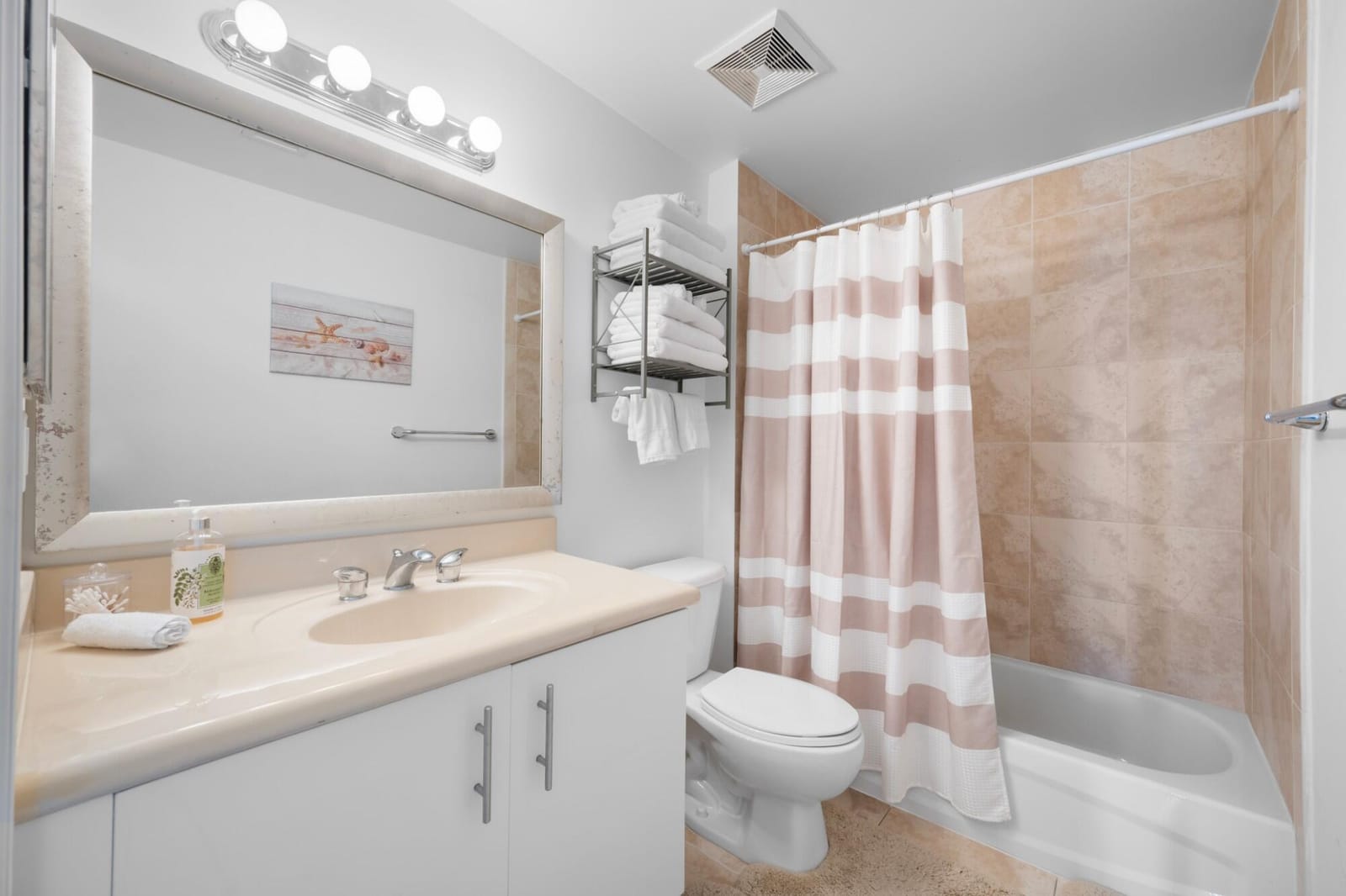 7900 HARBOR ISLAND Drive 1517 — photo 10