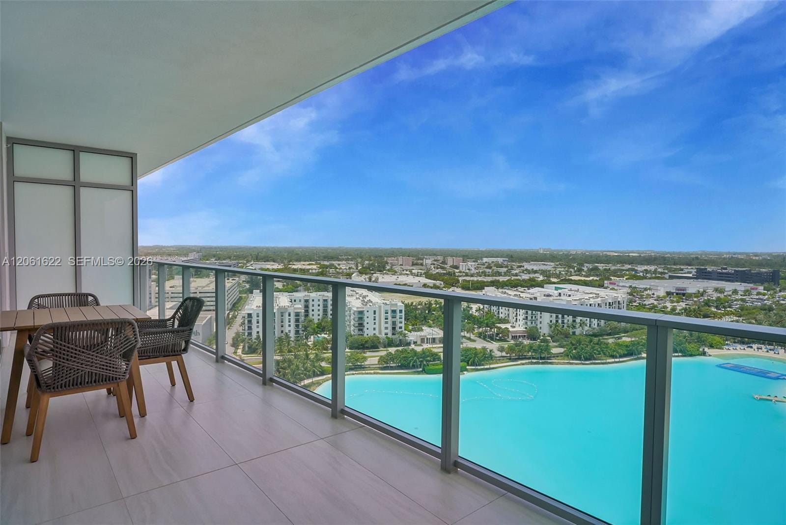 2411 Laguna Circle 1610 — photo 4