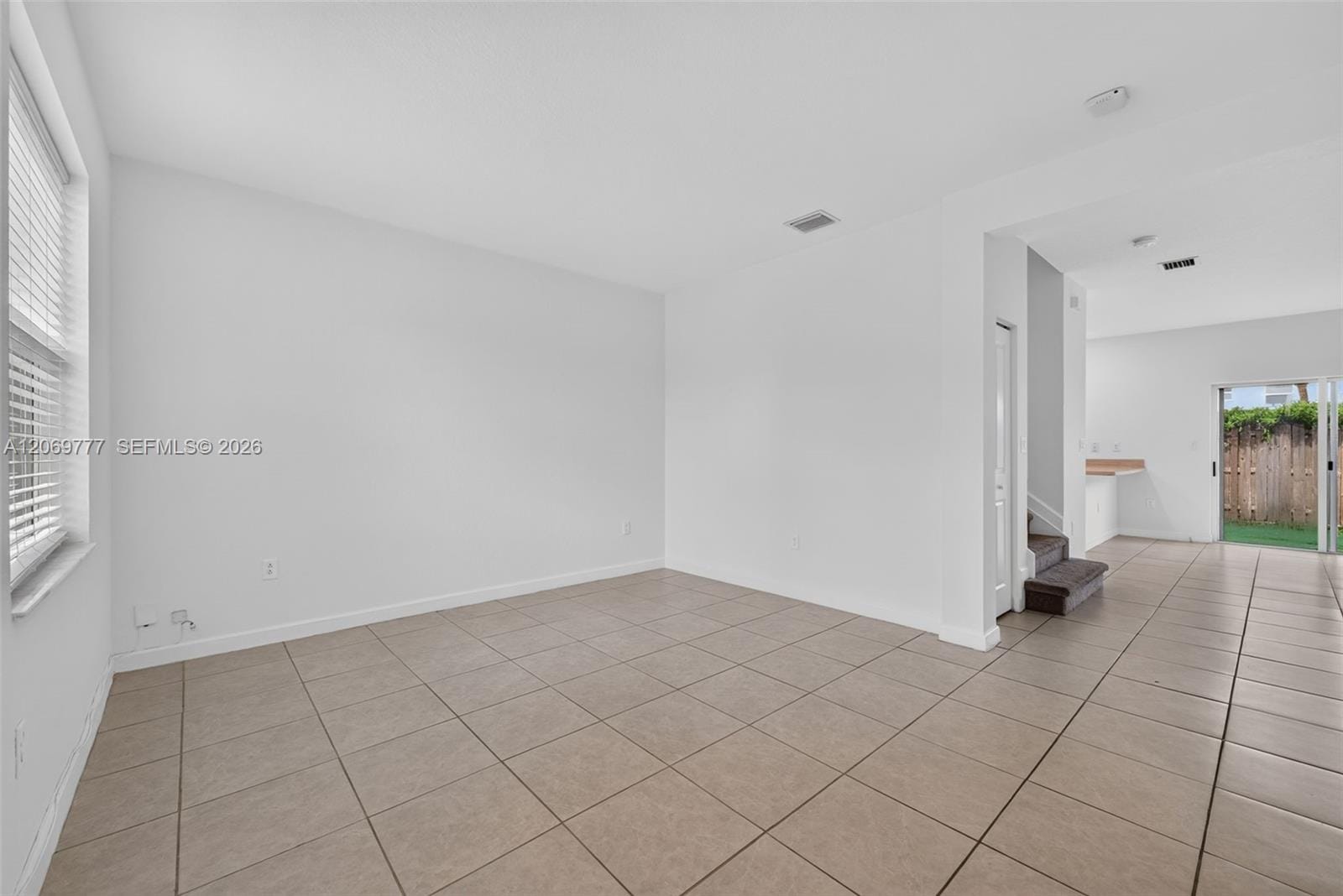 1586 SE 27th Terrace 1586 — photo 5