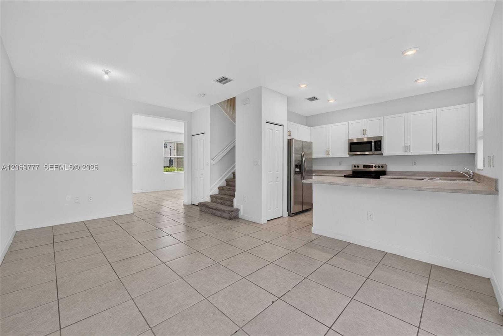 1586 SE 27th Terrace 1586 — photo 7