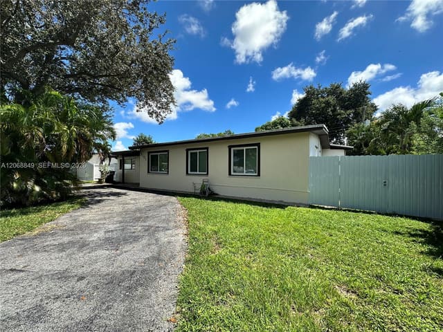 3101 SW 102nd Place 0, Miami, FL 33165