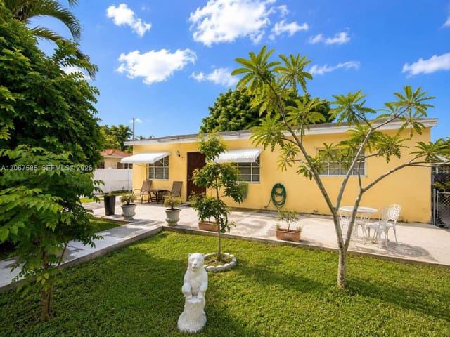 371 W 47th Street, Hialeah, FL 33012