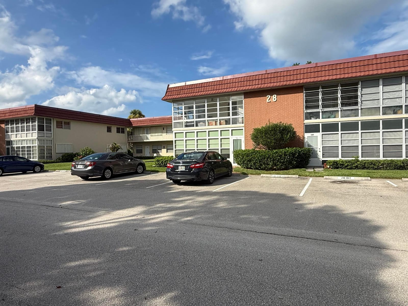 28 PINE ARBOR 105, Vero Beach, FL 32962 photo 2