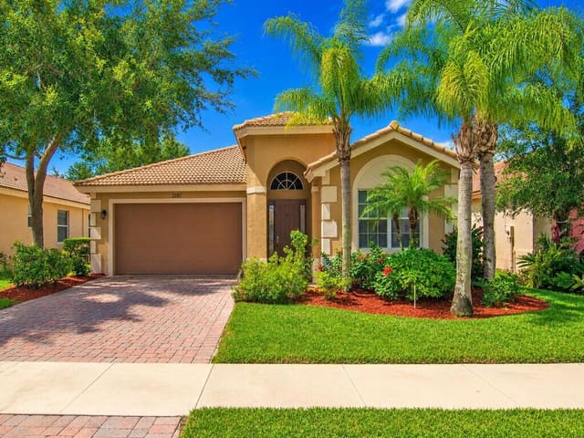 2287 SW NEWPORT ISLES Boulevard, Portofino Isles, Port St. Lucie, FL