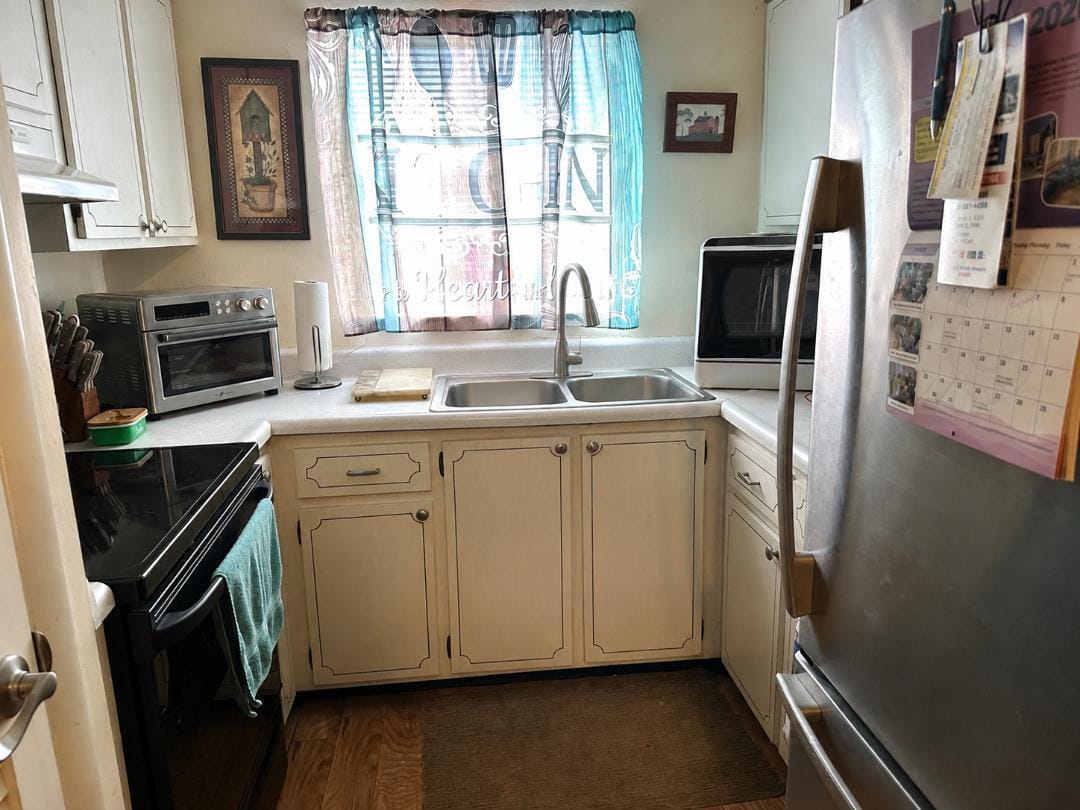 410 W Palm Street B8 — photo 3