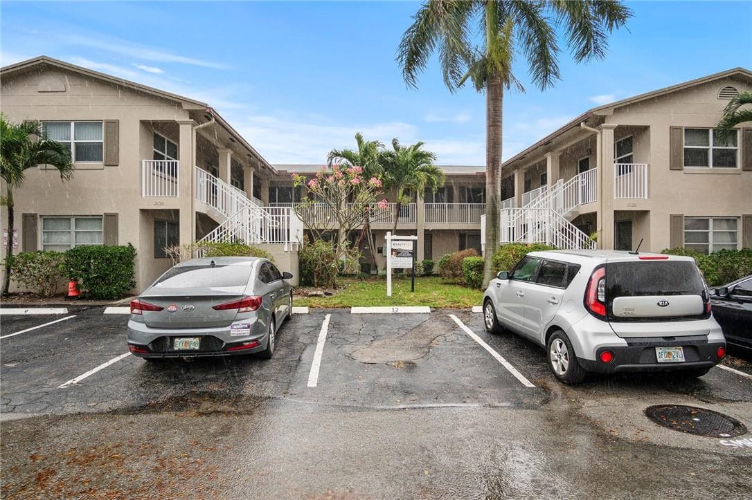2130 NE 42ND Court 8, Lighthouse Point, FL 33064