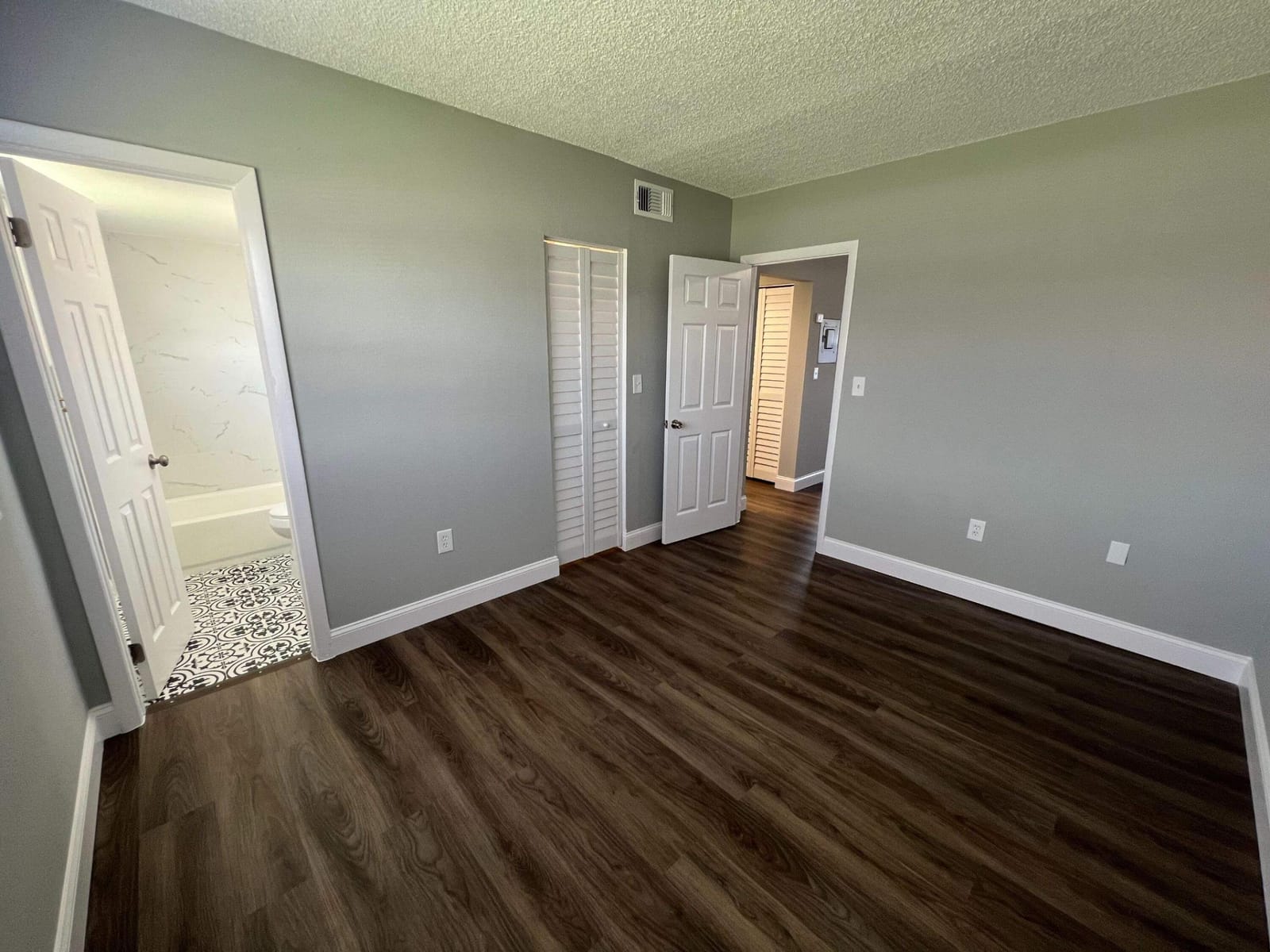 2605 NW 135TH Street 208 — photo 9