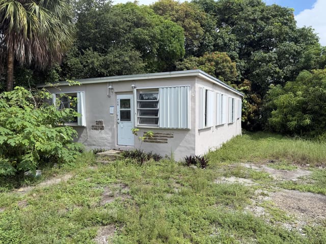 708 SW 7TH Terrace, Dania Beach, FL 33004
