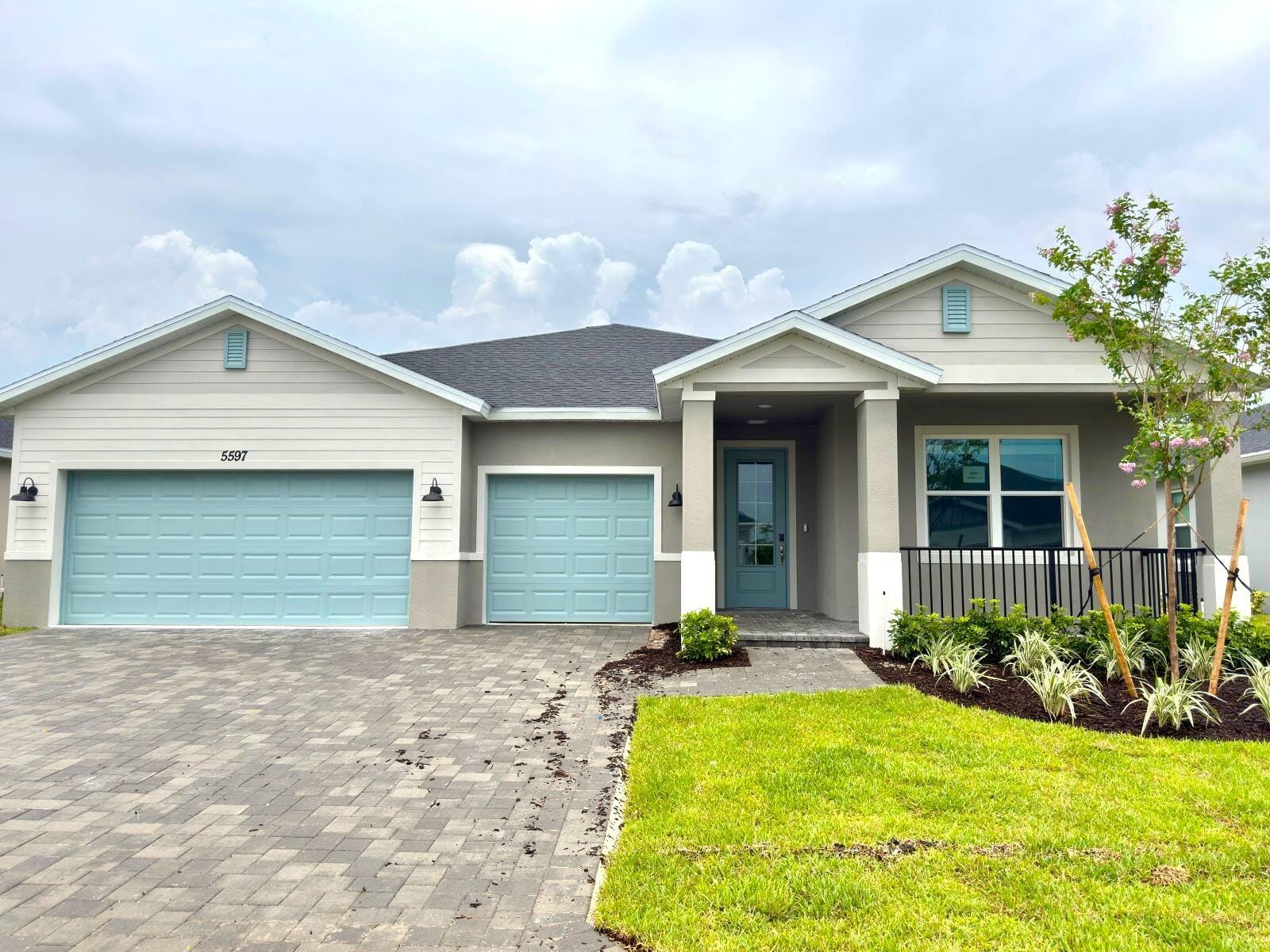 5597 HAMPTON PARK Circle — photo 1