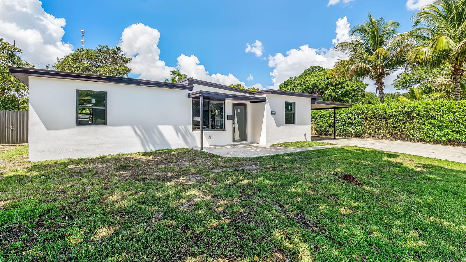 118 NEWTON Road — photo 3