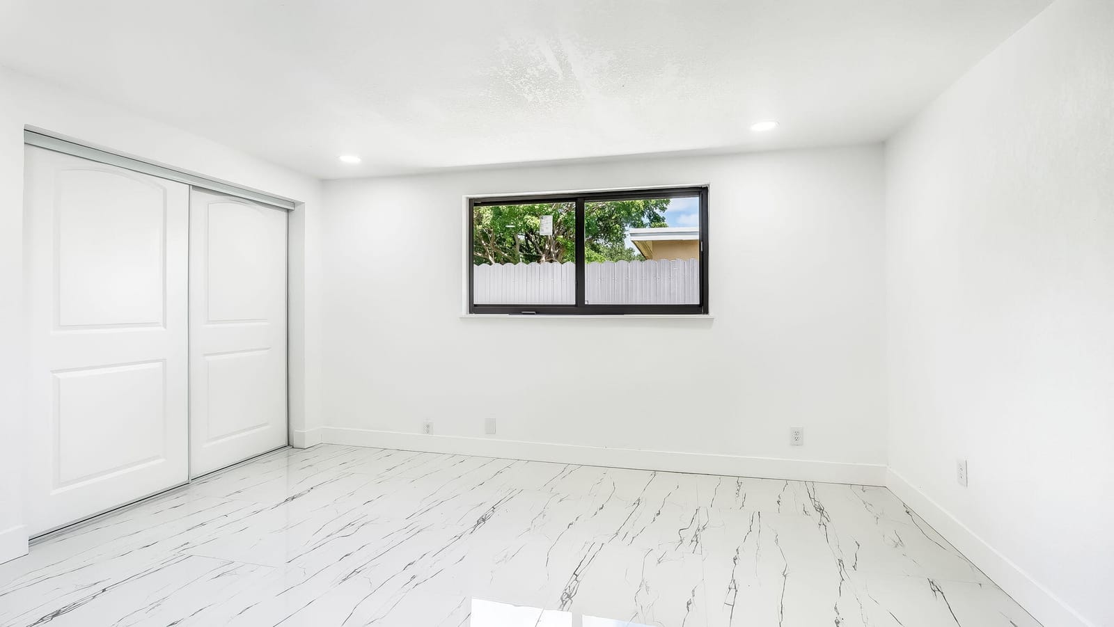 118 NEWTON Road — photo 7
