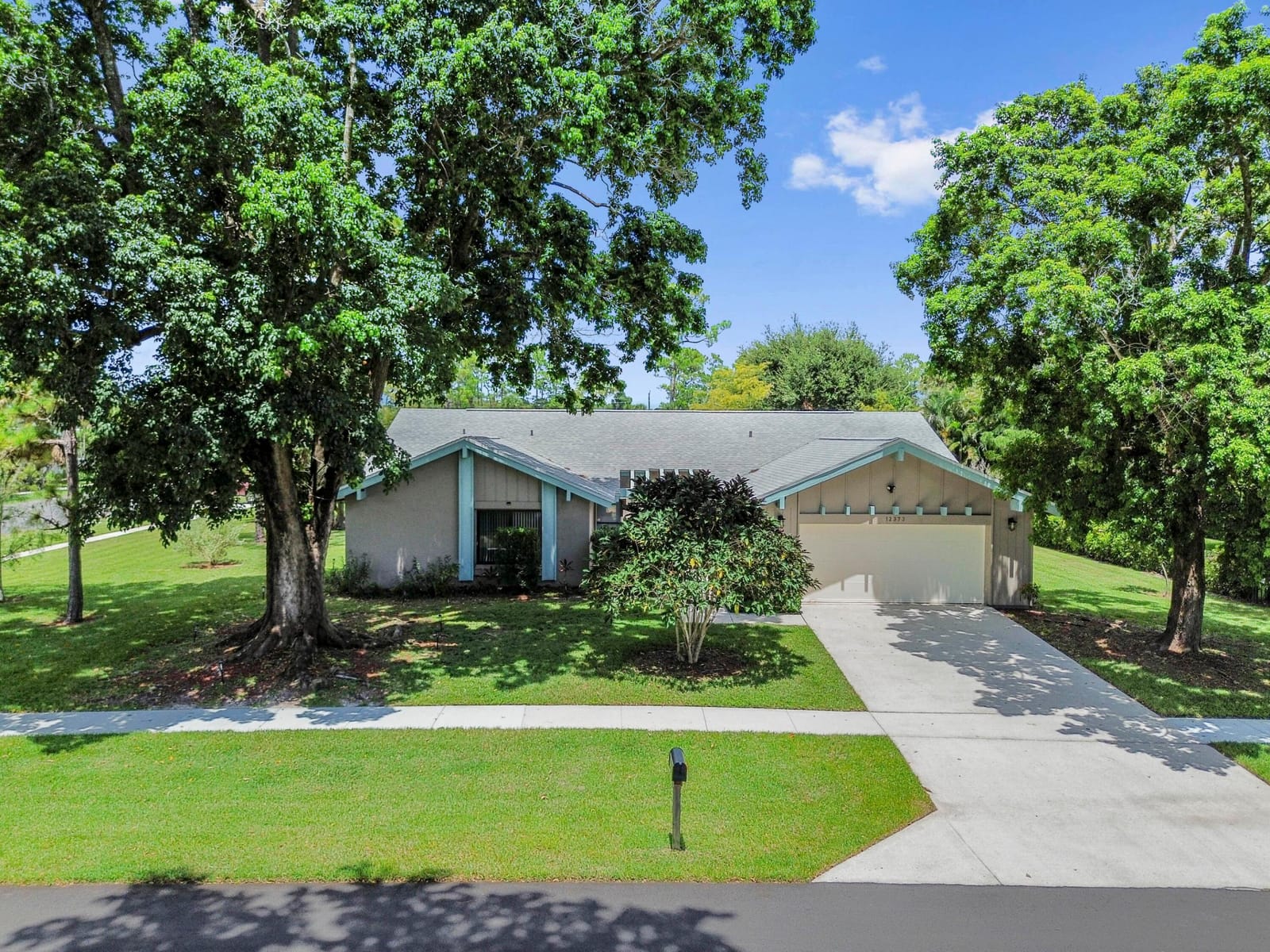 12373 Sawgrass Court — photo 5