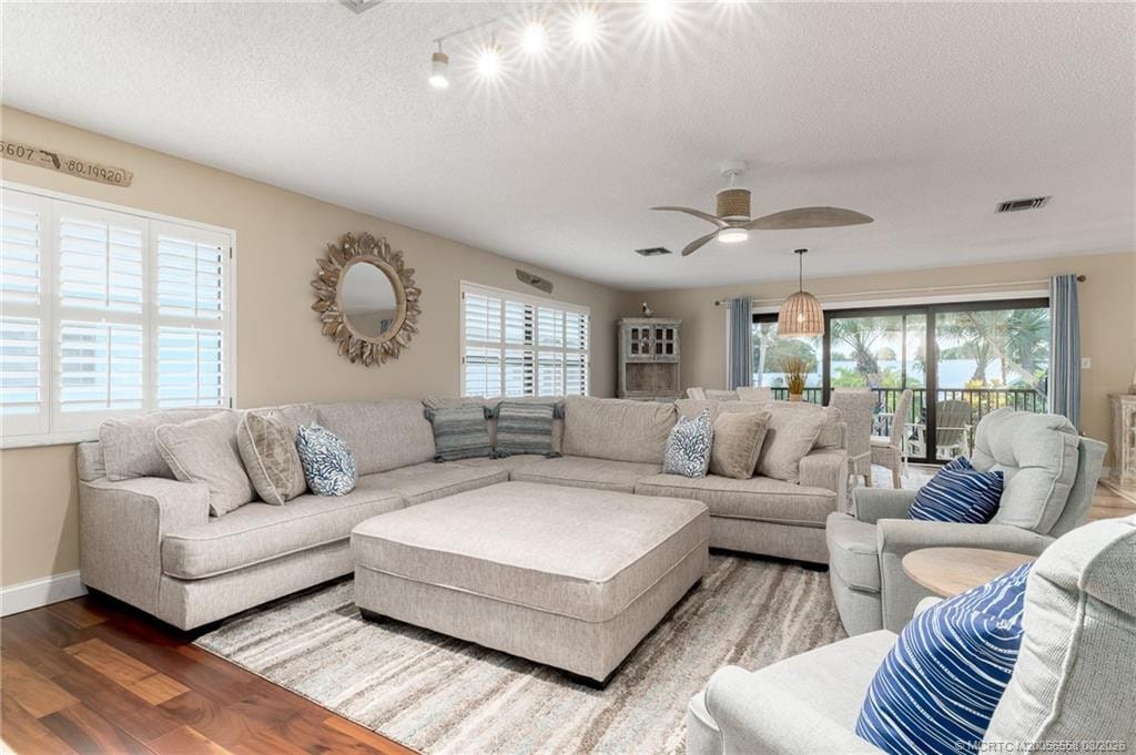 4099 SE Centerboard Lane 4-B — photo 12