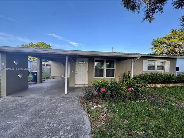4720 SW 25th Terrace, Dania Beach, FL 33312