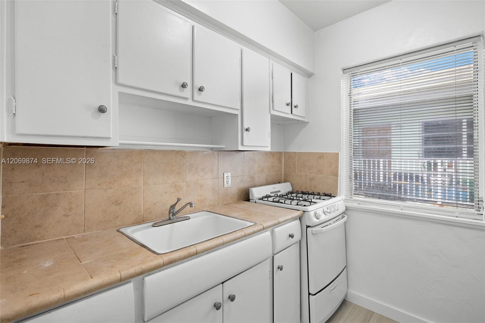 7721 Dickens Avenue 6 — photo 1