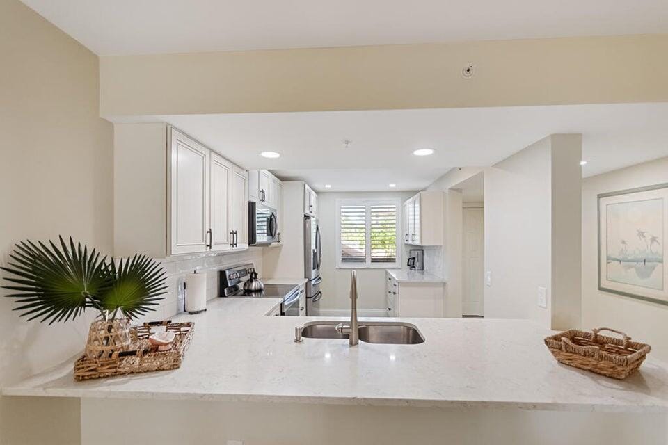 2101 Marina Isle Way 203, Jupiter, FL 33477 photo 2