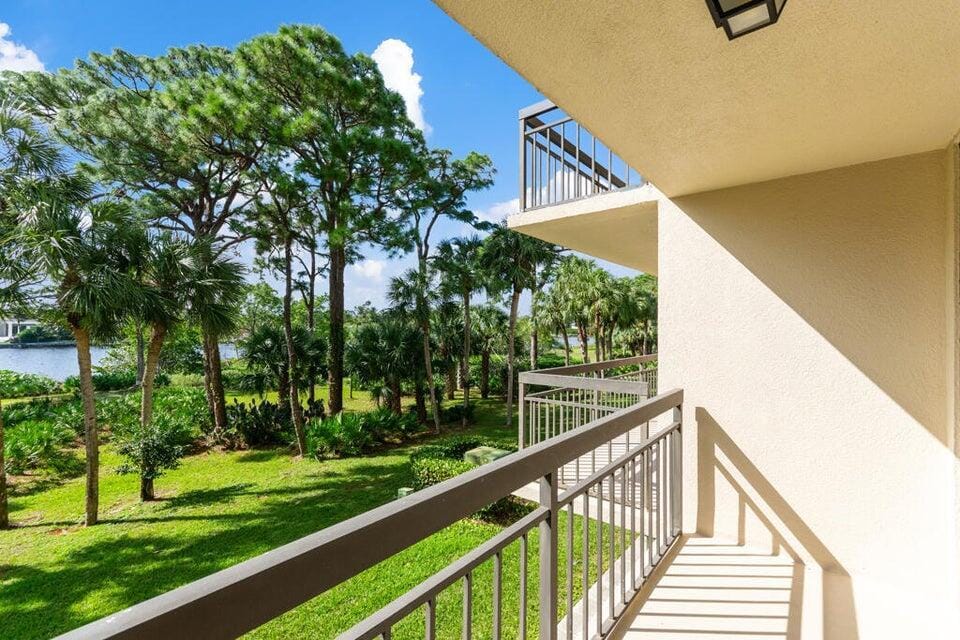 2101 Marina Isle Way 203, Jupiter, FL 33477 photo 16
