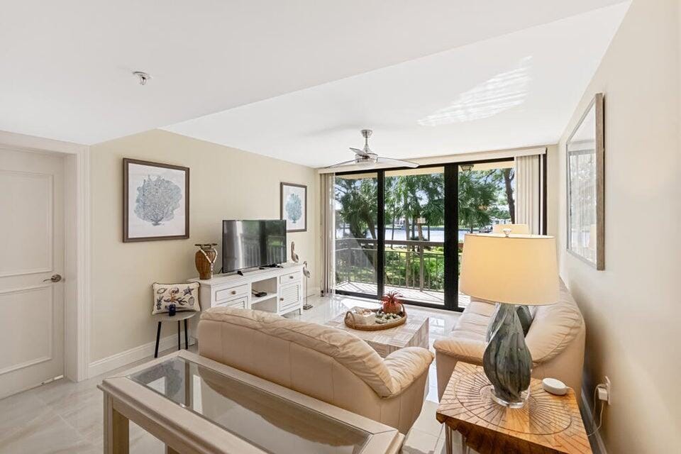 2101 Marina Isle Way 203, Jupiter, FL 33477 photo 8