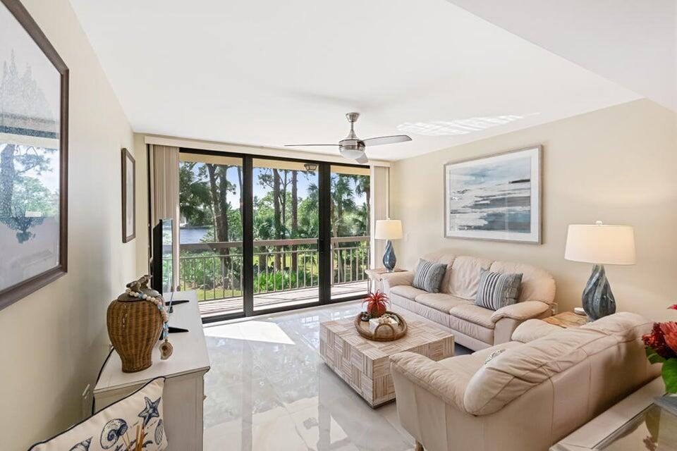 2101 Marina Isle Way 203, Jupiter, FL 33477 photo 10