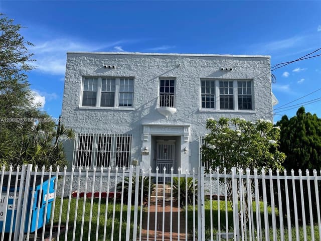 3364 SW 2nd Street 2, Miami, FL 33135