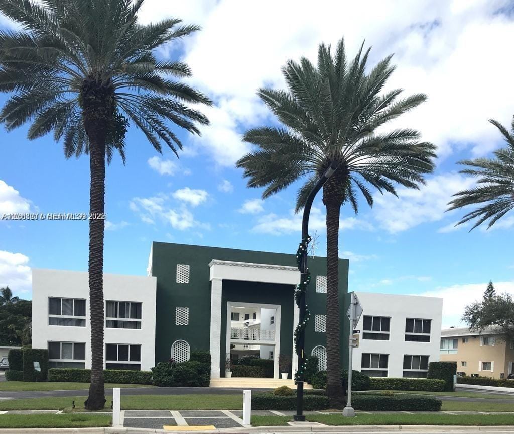 9920 Collins Avenue 14, Bal Harbour, FL 33154