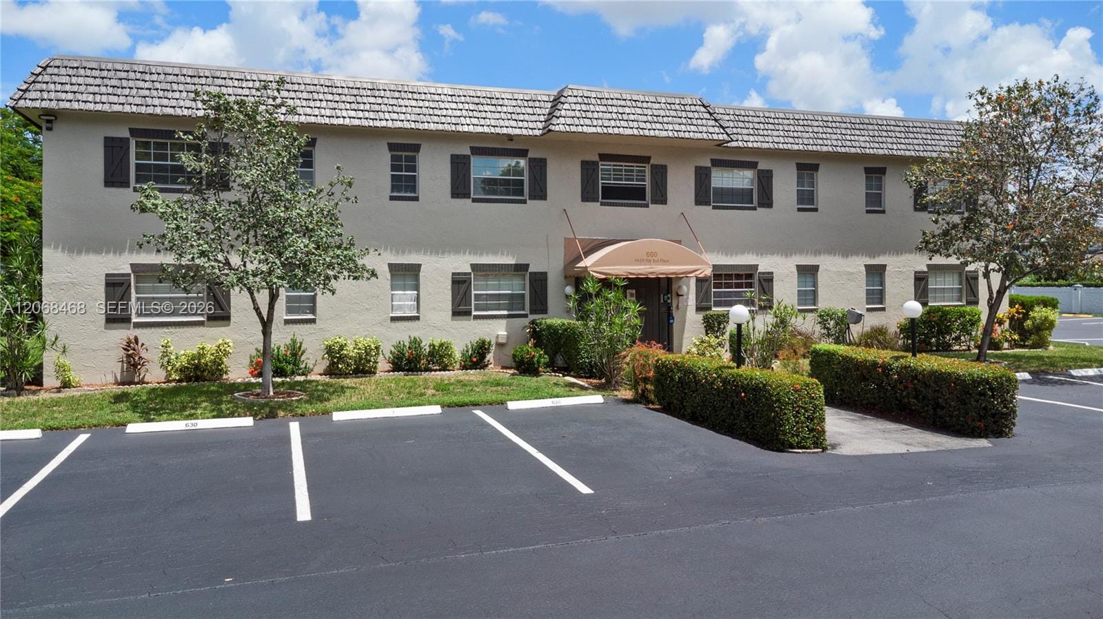 5620 SW 3rd Place 103, Margate, FL 33068 photo 15