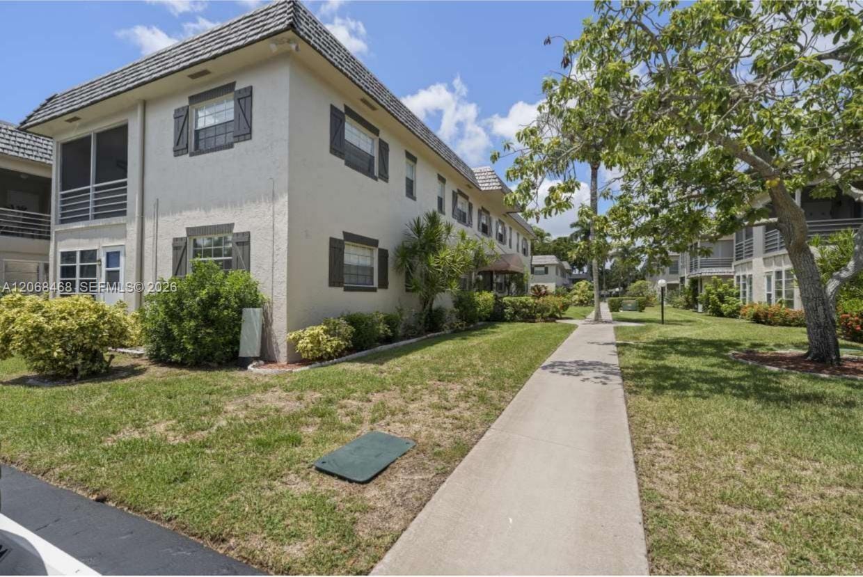 5620 SW 3rd Place 103, Margate, FL 33068 photo 17