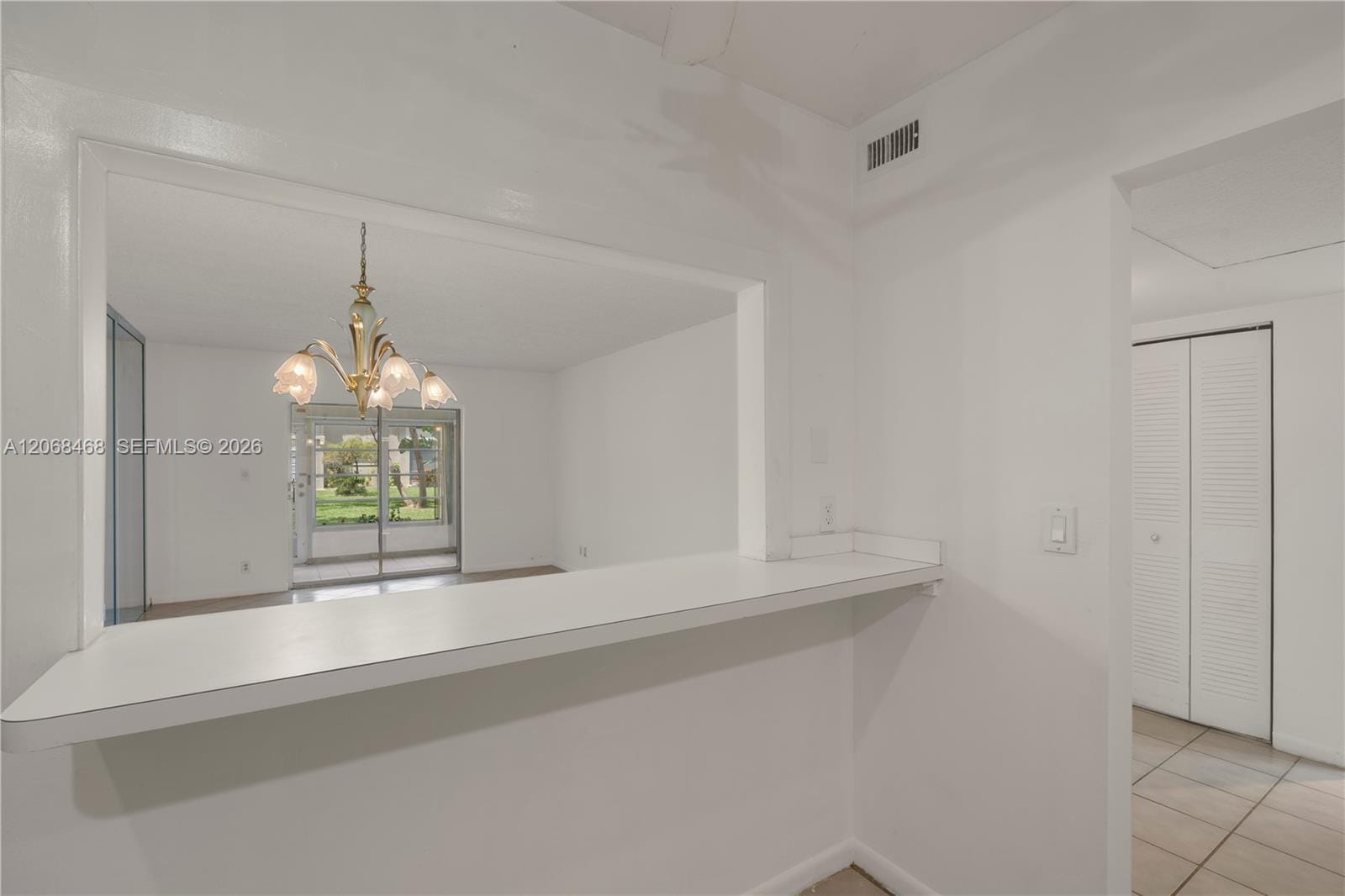 5620 SW 3rd Place 103, Margate, FL 33068 photo 6