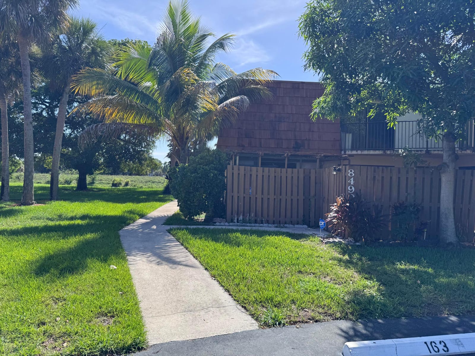 8492 S Coral Circle — photo 2