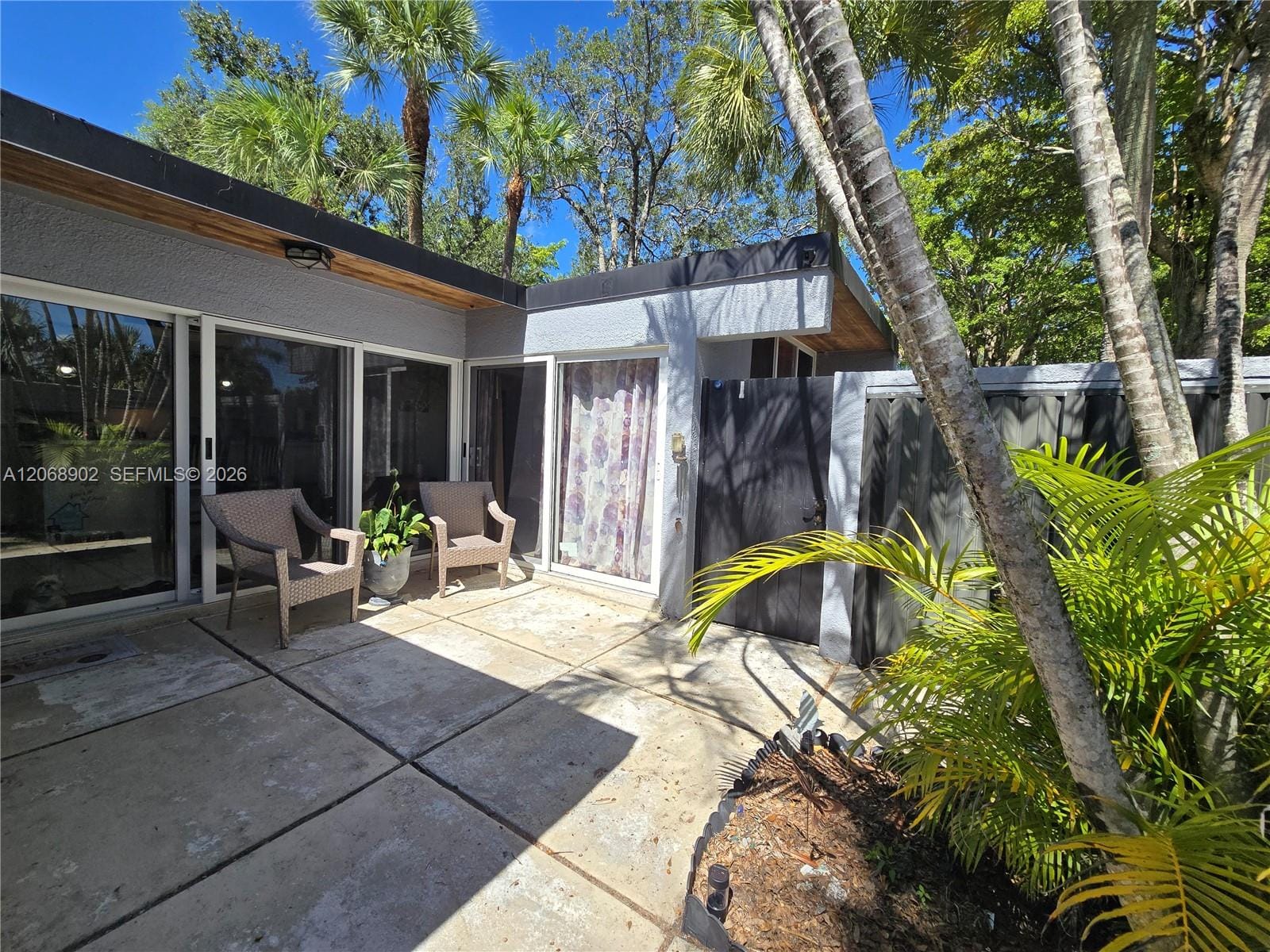 16330 Oak Walk — photo 2