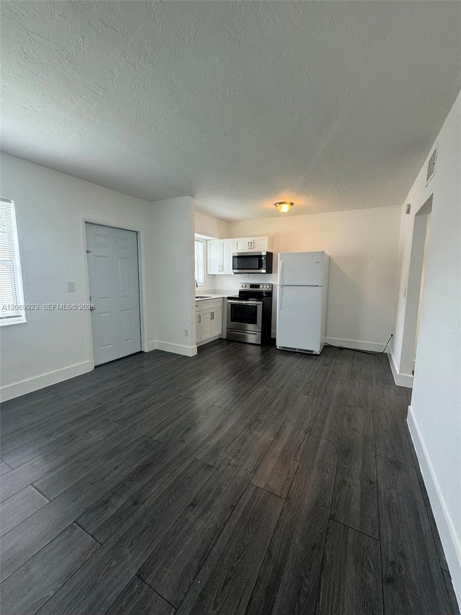 2150 NW 24th Street 4, Miami, FL 33142 photo 3
