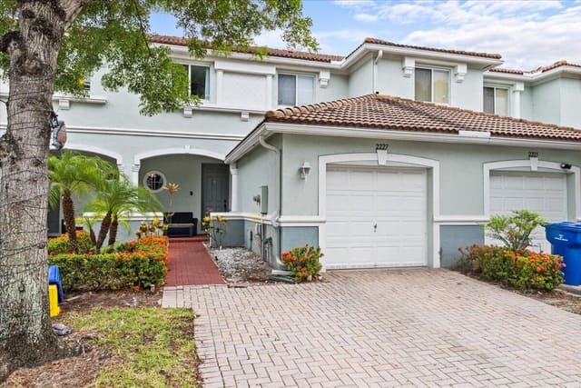2227 OAKMONT Drive, Thousand Oaks, Riviera Beach, FL