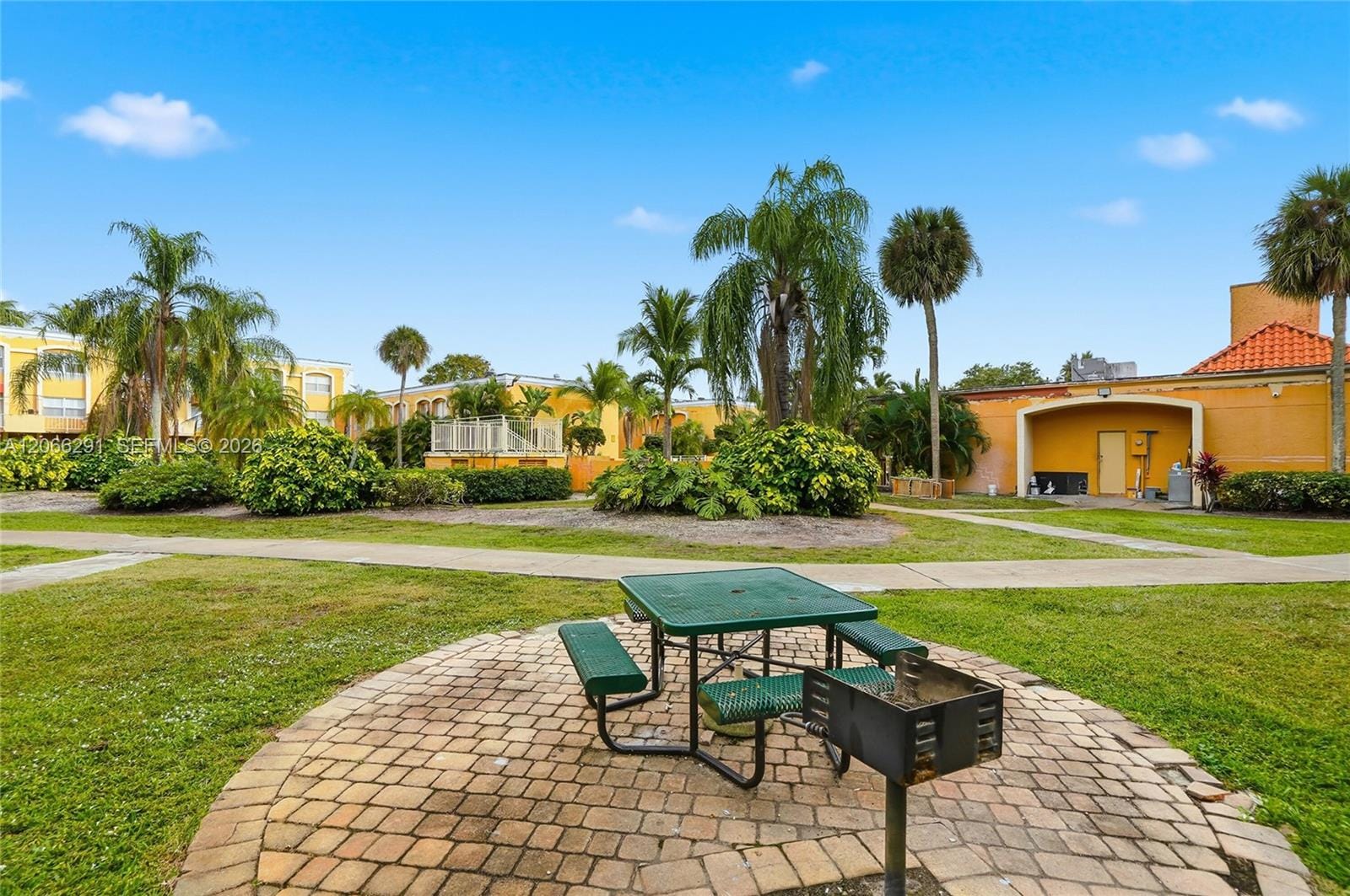 18101 NW 68th Avenue B105, Hialeah, FL 33015 photo 16