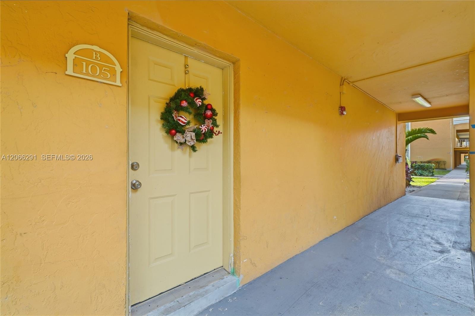 18101 NW 68th Avenue B105, Hialeah, FL 33015