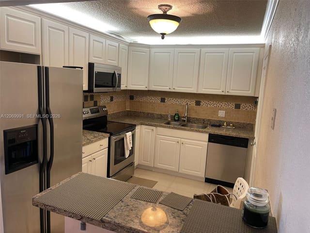 111 Golden Isles Drive F2, Hallandale Beach, FL 33009