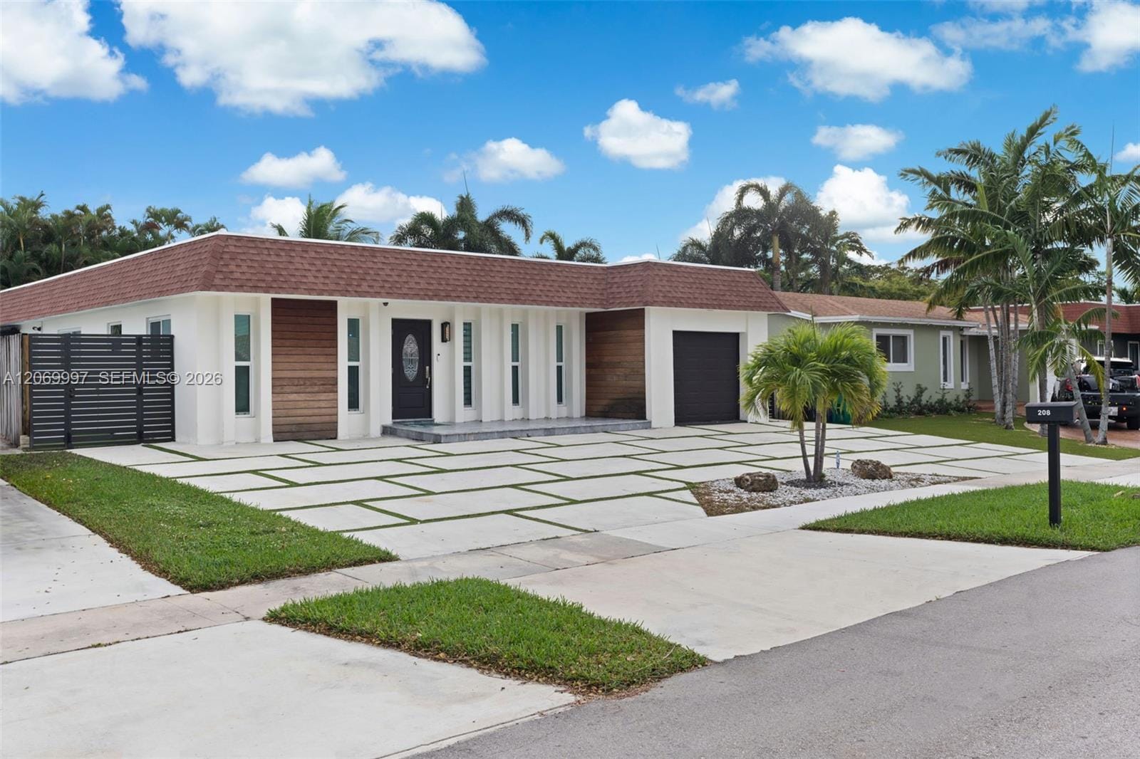 208 SE 4th Terrace, Dania Beach, FL 33004