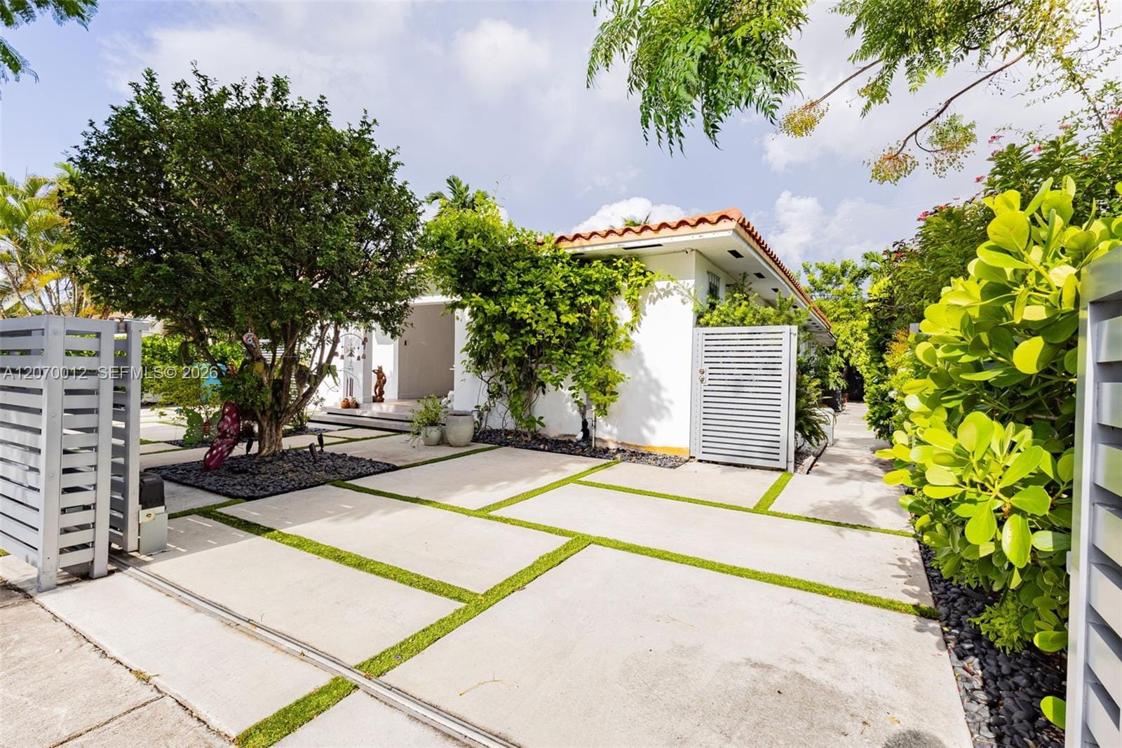 619 SW 39th Avenue, Miami, FL 33134 photo 3