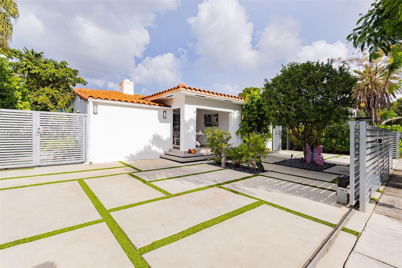 Pending home at 619 SW 39th Avenue, Miami, FL 33134