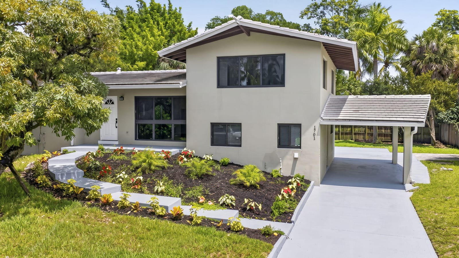 1701 SW 4TH Court