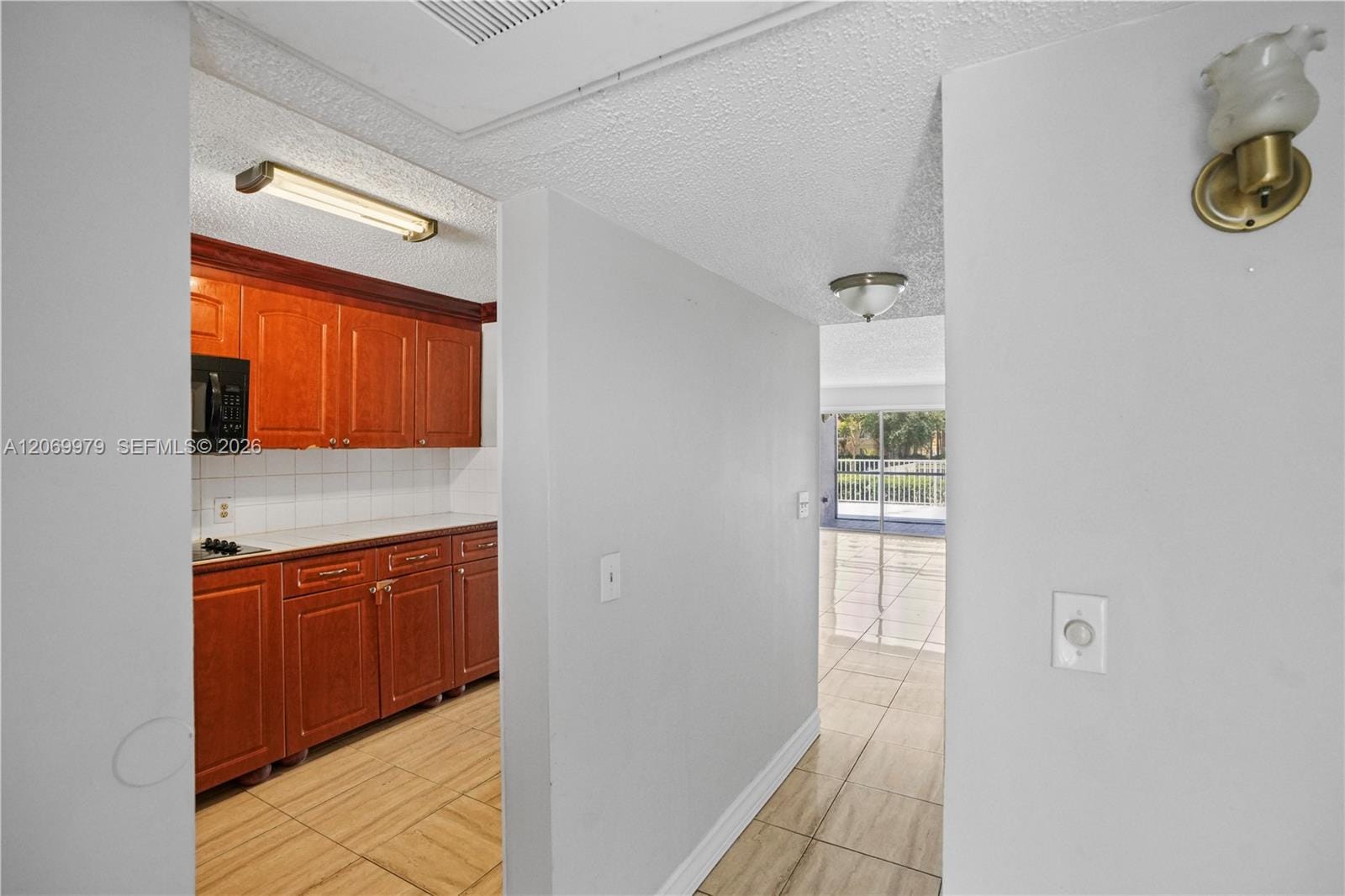 661 N University Drive 1-103, Pembroke Pines, FL 33024