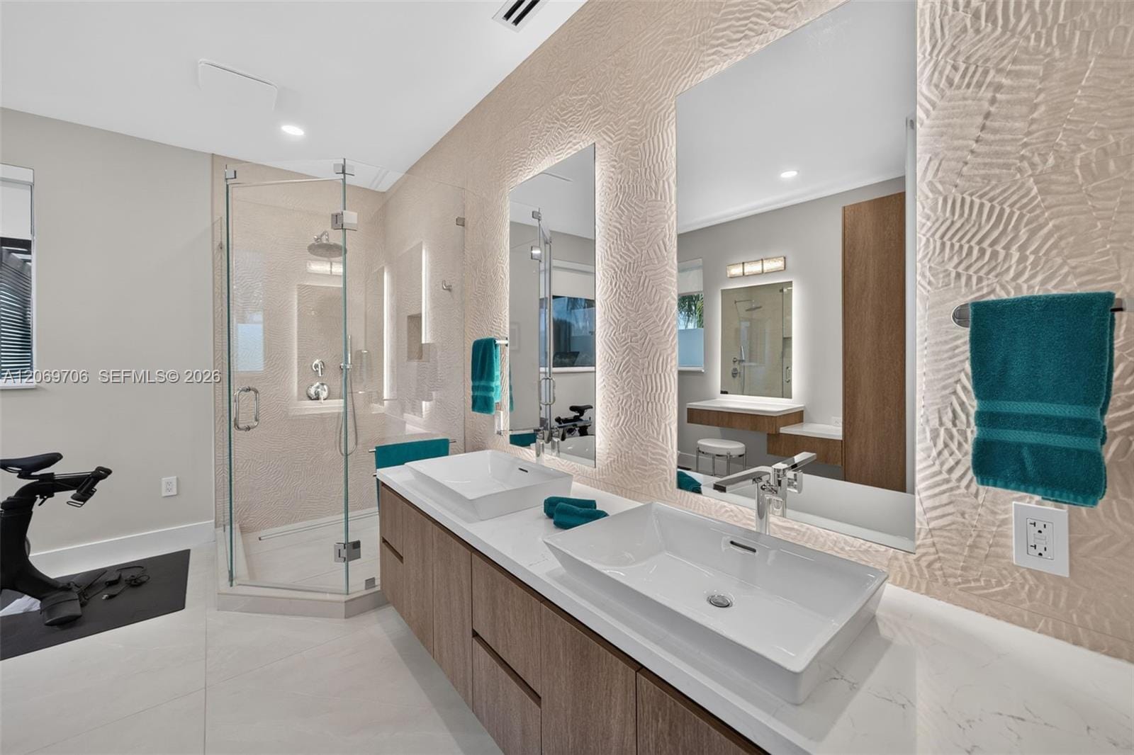2126 Quail Roost Drive — photo 12