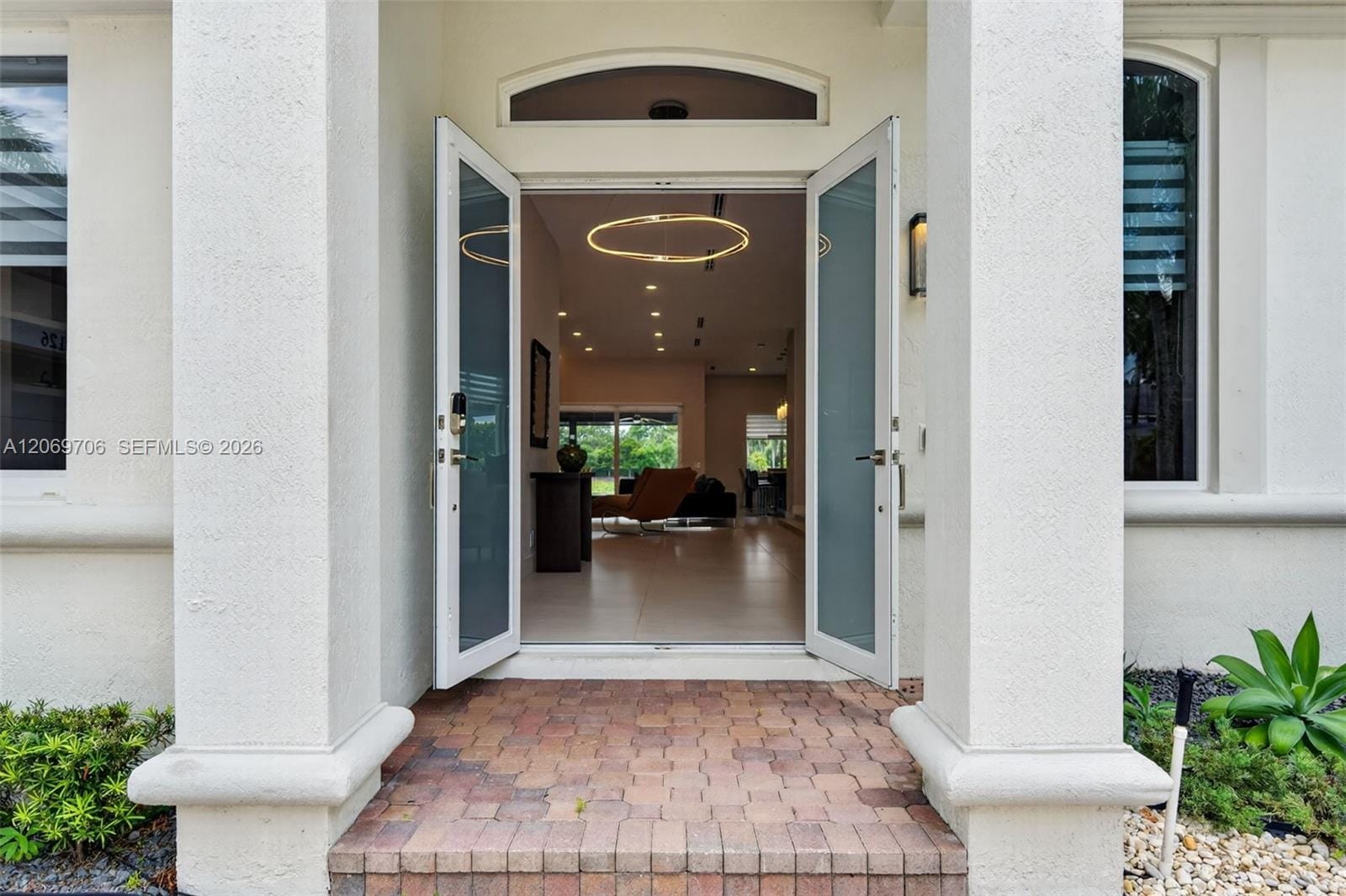 2126 Quail Roost Drive — photo 3