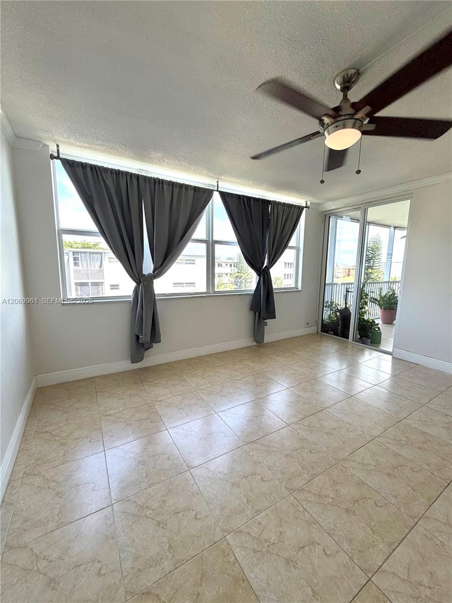 1660 NE 191st Street 406-1 — photo 9