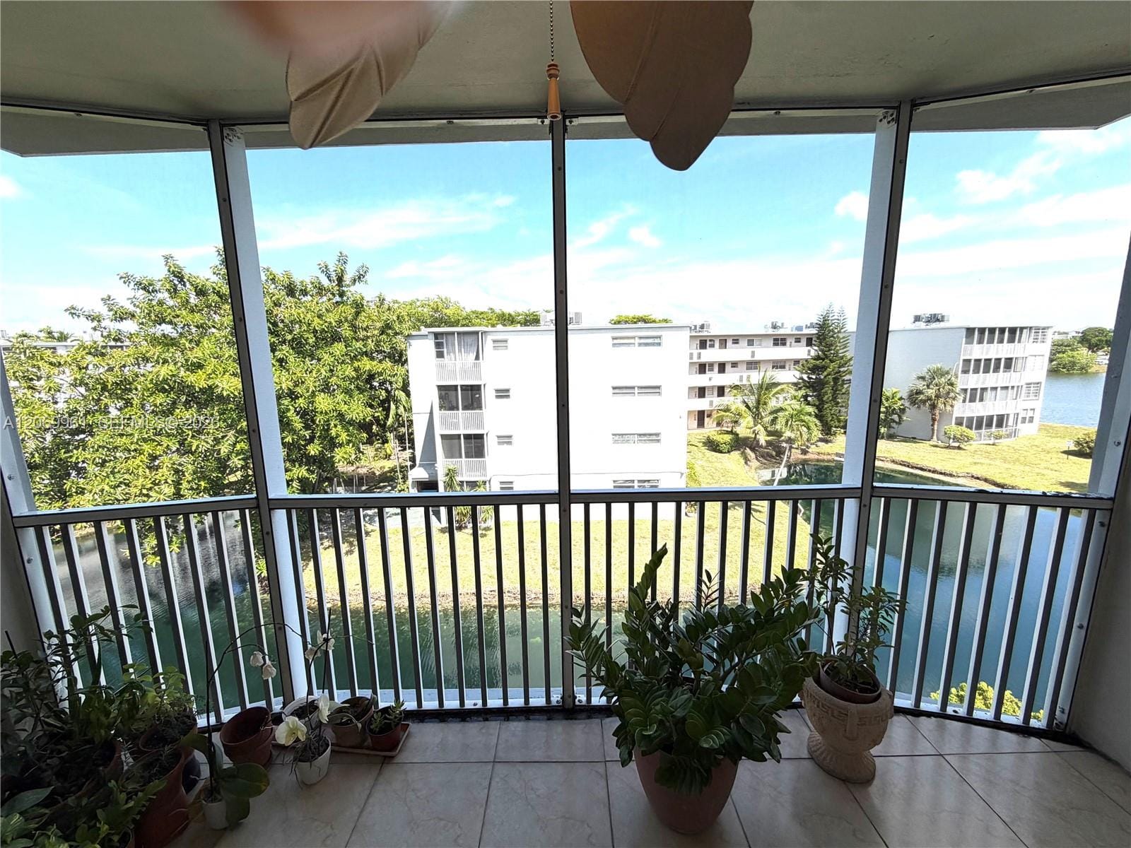 1660 NE 191st Street 406-1, Miami, FL 33179