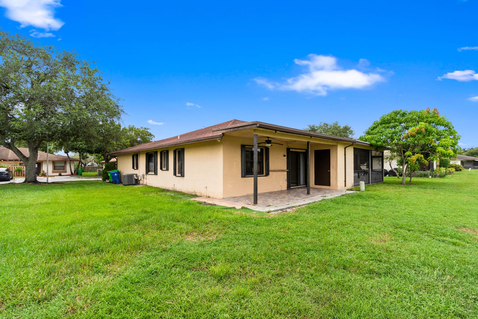 10927 NW 29TH Court, Sunrise, FL 33322 photo 26