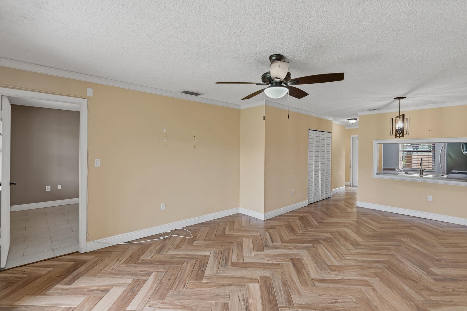 10927 NW 29TH Court, Sunrise, FL 33322 photo 9