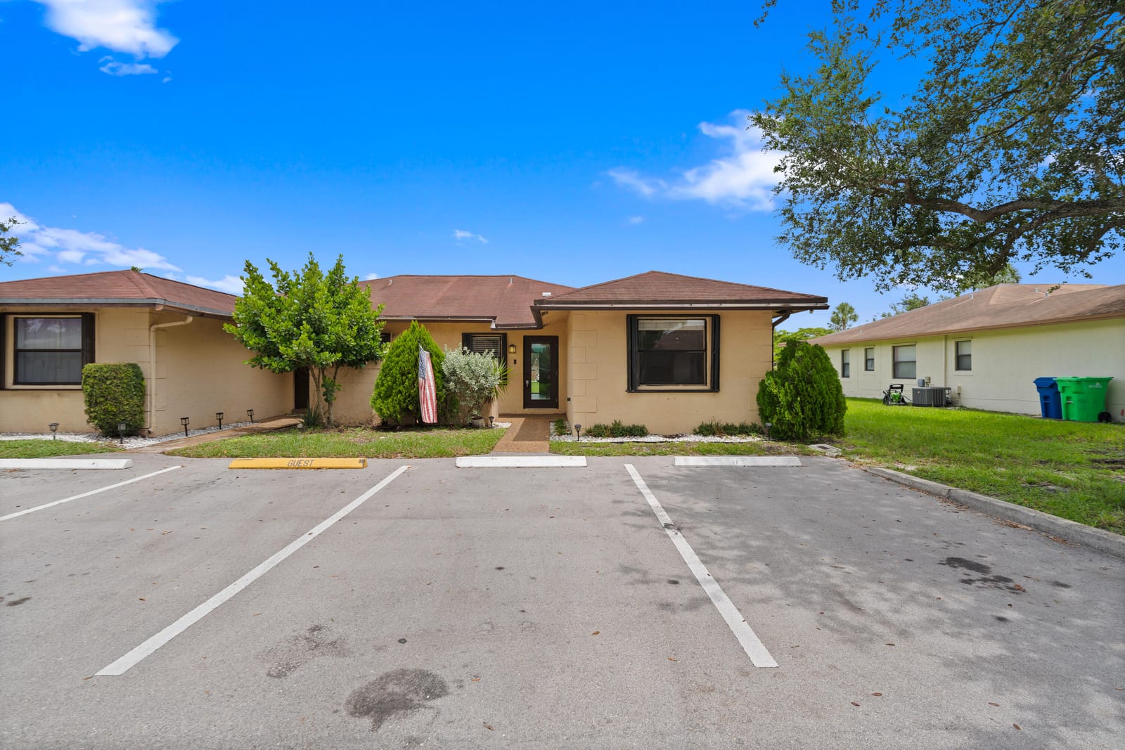 10927 NW 29TH Court