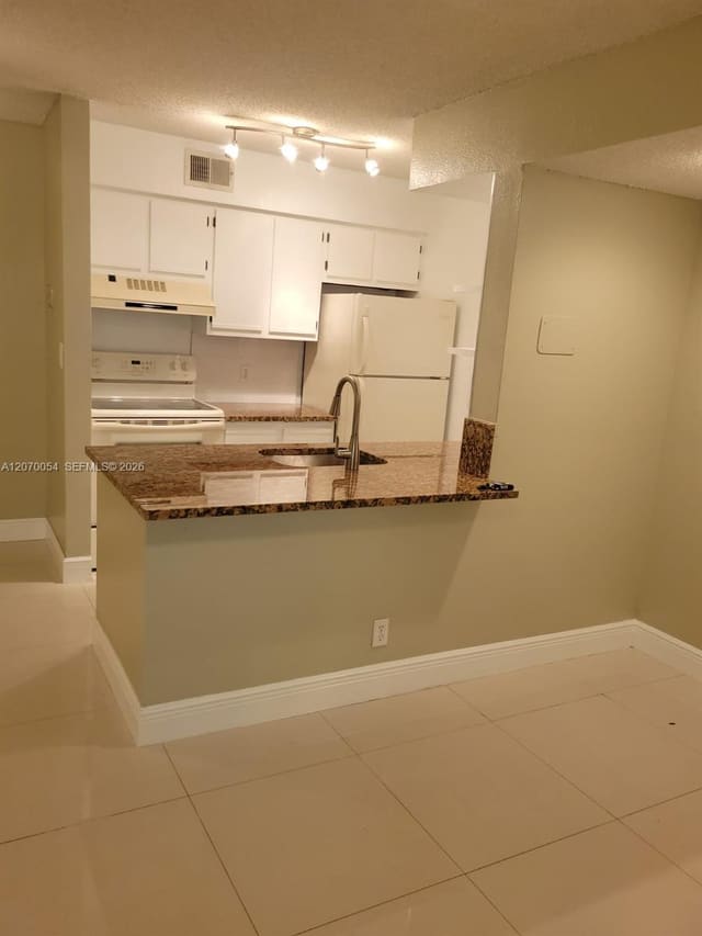 2826 S University Drive 3101, Davie, FL 33328